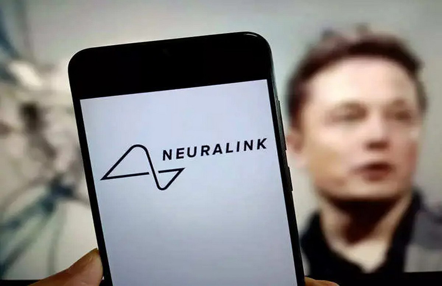 Advancing Brain-Computer Interfaces: Elon Musk's Vision for Neuralink