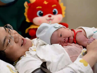 Decline in Birth Rate Leads to Closure of Delivery Services in Chinese Hospitals