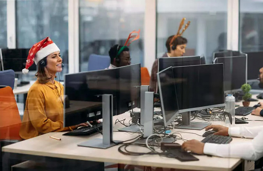 Supporting Employees During the Holiday Season: Managerial Strategies